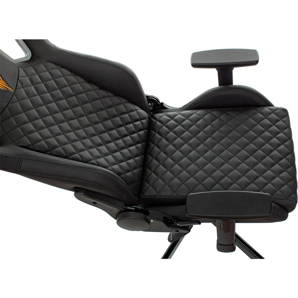 Кресло игровое Бюрократ Knight Outrider черный ромбик экокожа с подголов. крестов. металл